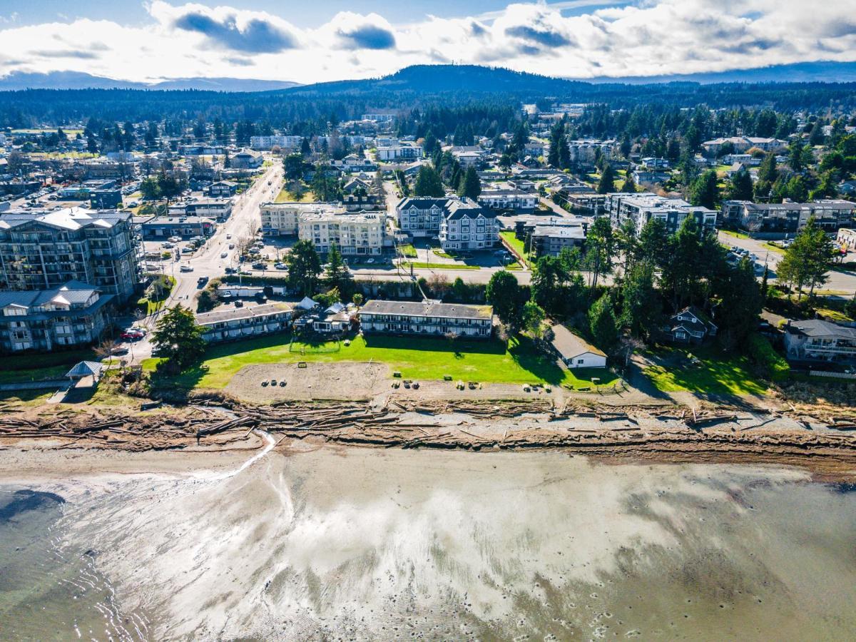 Sea Edge Motel Parksville Exterior photo
