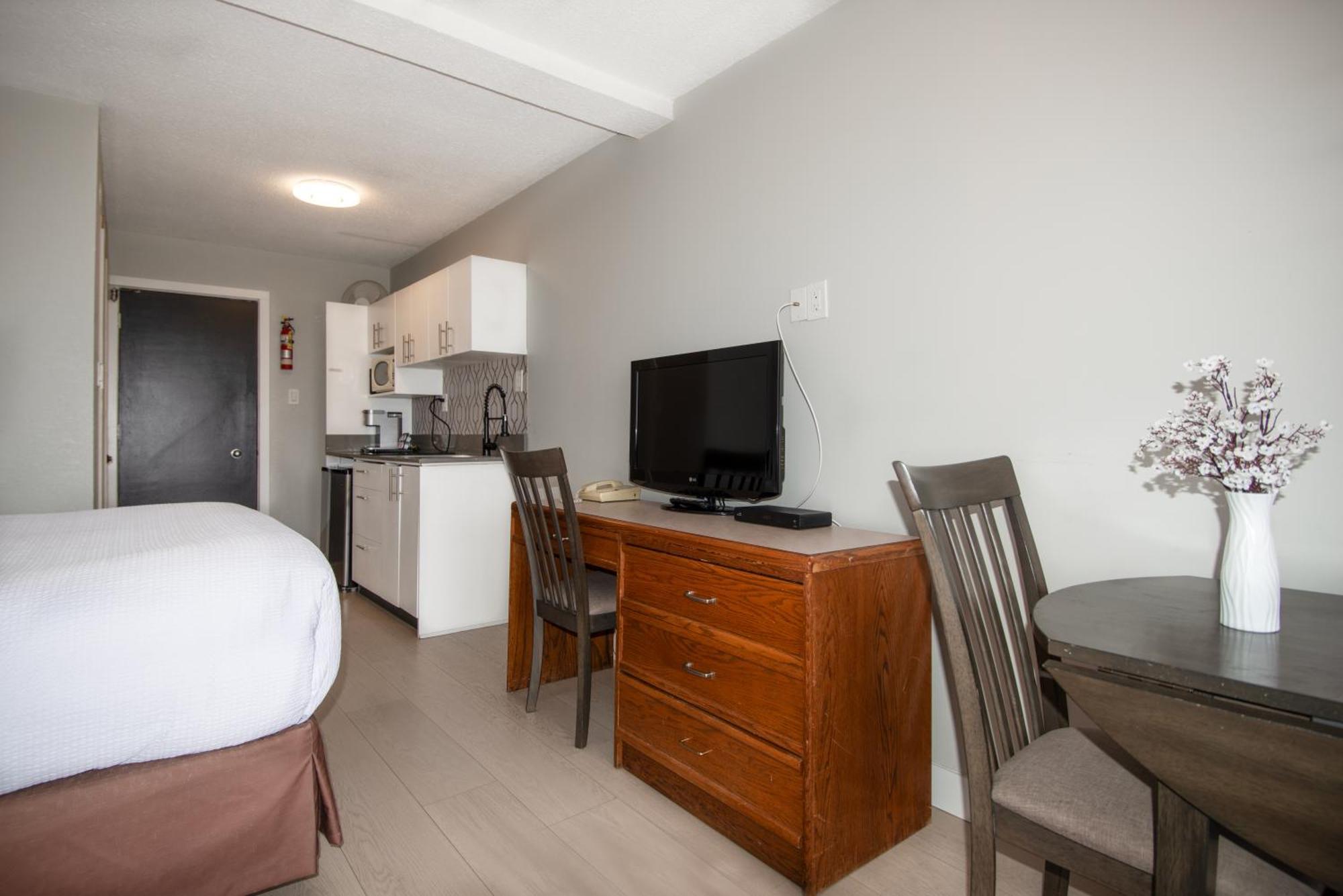 Sea Edge Motel Parksville Exterior photo