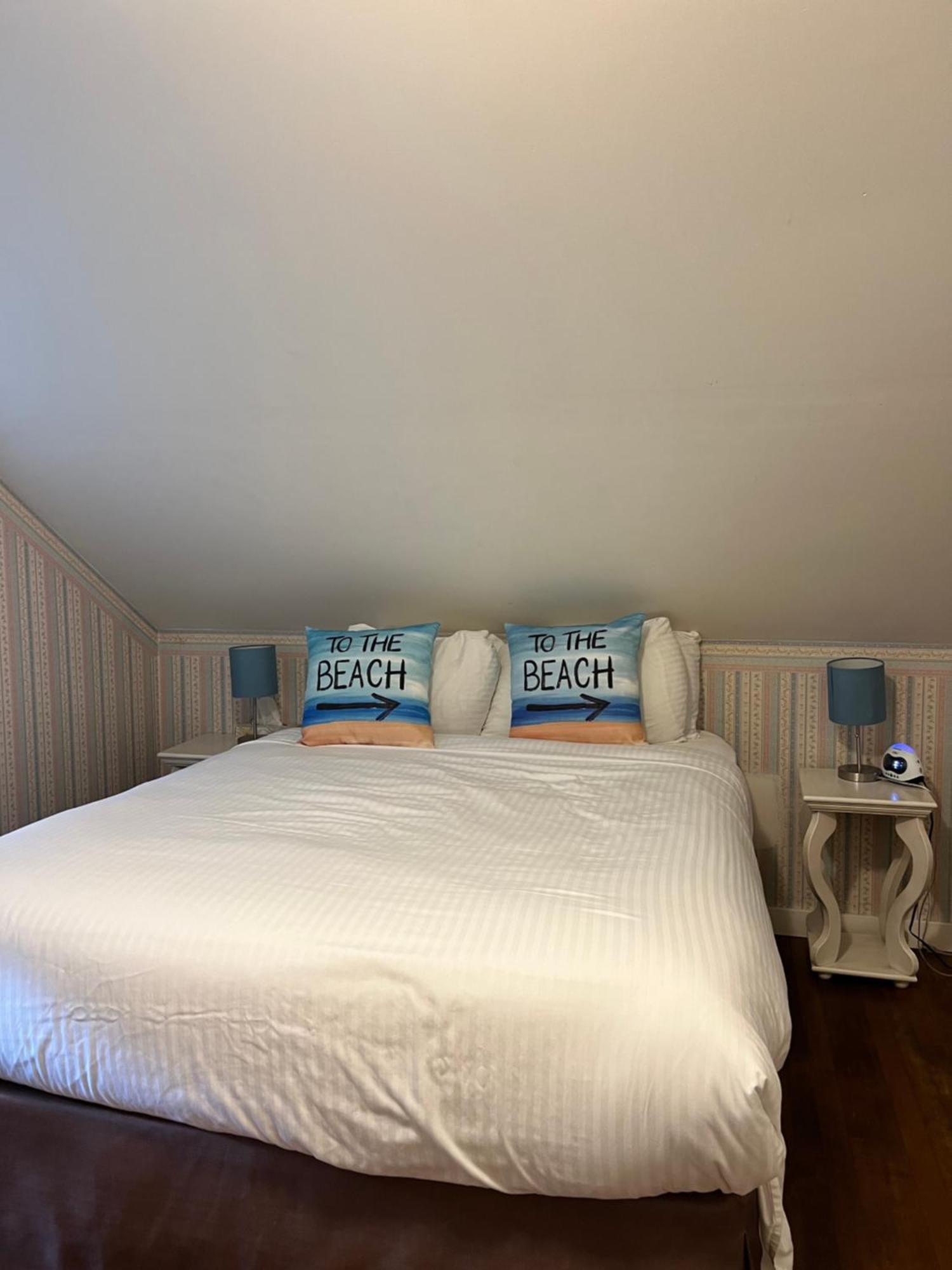 Sea Edge Motel Parksville Room photo