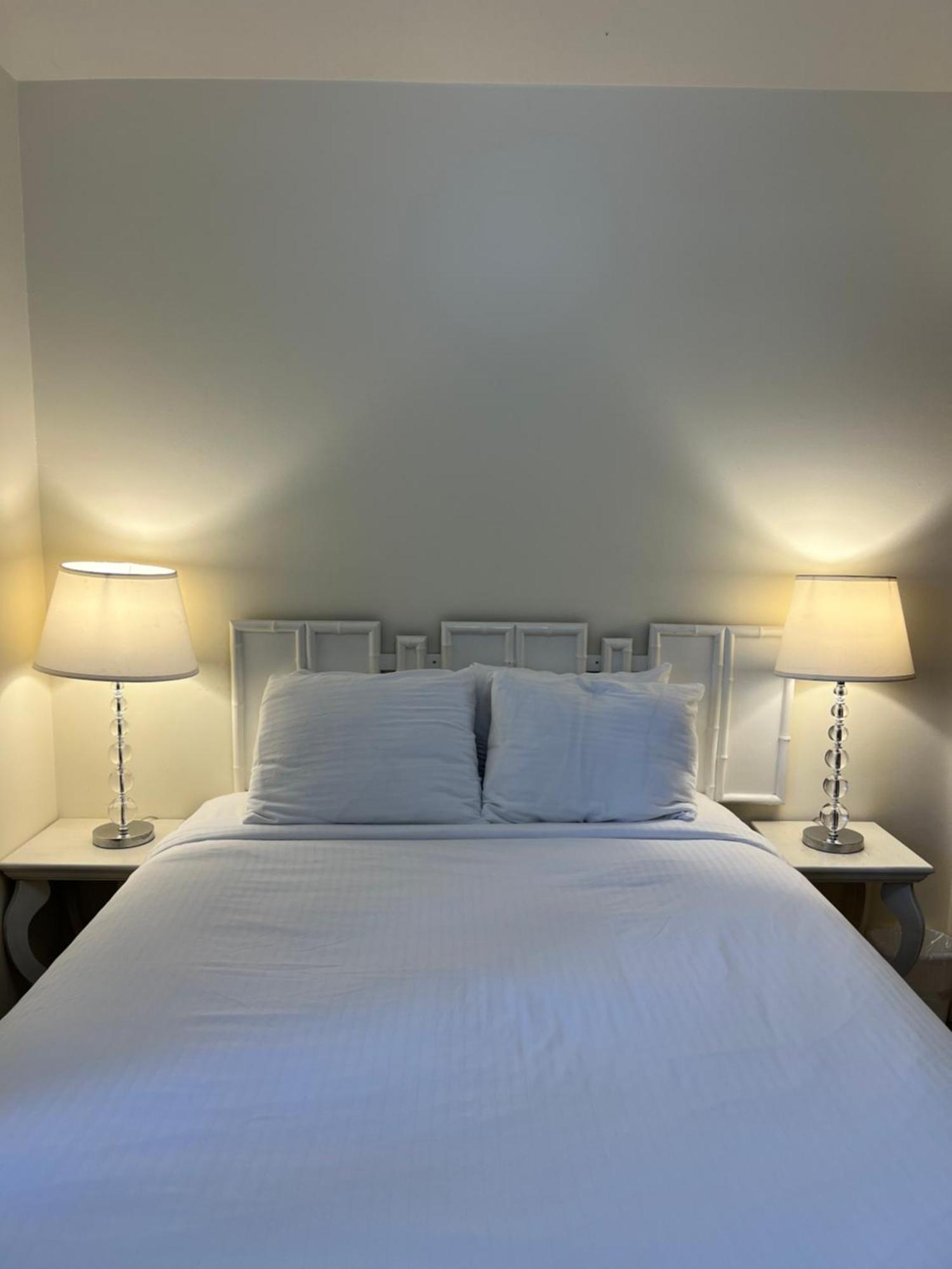 Sea Edge Motel Parksville Room photo
